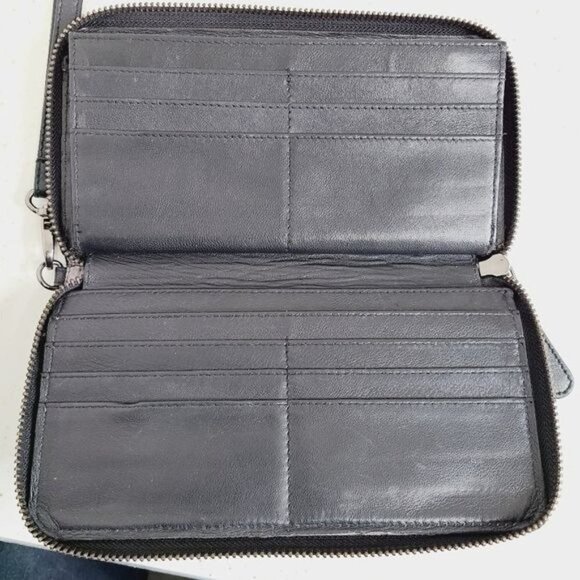 Kenneth Cole New York Wallet - Picture 2 of 9